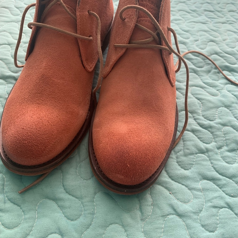 Wolverine Chukka boots in Blush they are new wore them in the house. Beautiful